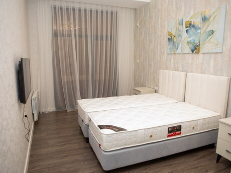 2 otaqlı yeni tikili - 28 May m. - 70.8 m²