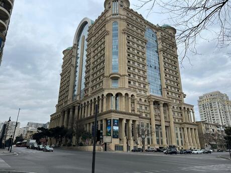 5 otaqlı yeni tikili - Elmlər Akademiyası m. - 304 m²