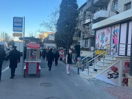 Obyekt - İnşaatçılar m. - 230 m²
