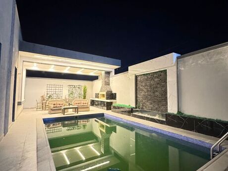 5 otaqlı həyət evi/bağ evi - Mərdəkan q. - 220 m²