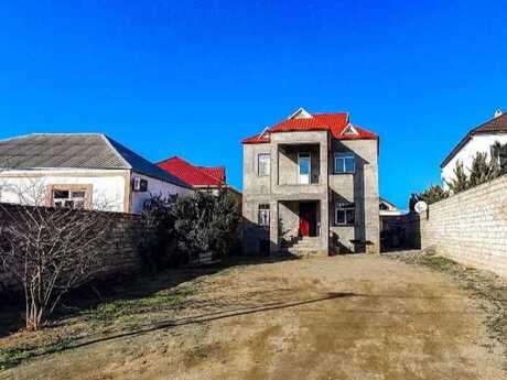 4 otaqlı həyət evi/bağ evi - Buzovna q. - 200 m²