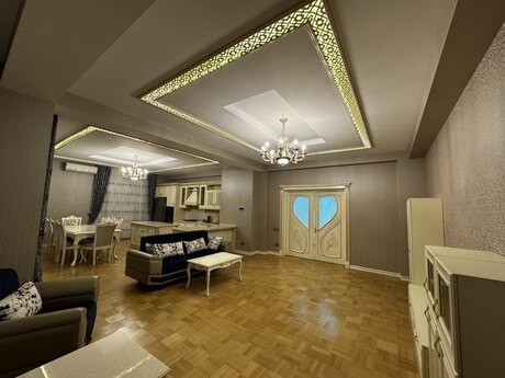 3 otaqlı yeni tikili - Bakıxanov q. - 203 m²