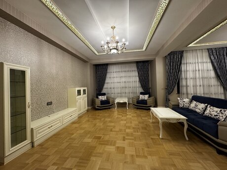 3 otaqlı yeni tikili - Bakıxanov q. - 203 m²