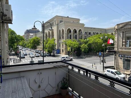3 otaqlı mənzil, 145 m², Sahil: 700 000 ₼ 5
