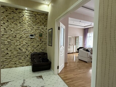 3 otaqlı yeni tikili - 28 May m. - 145 m²