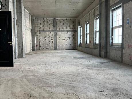 Obyekt - Şah İsmayıl Xətai m. - 168 m²