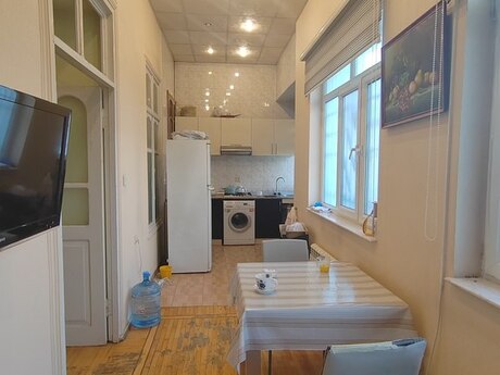 3 otaqlı ofis - 28 May m. - 162 m²