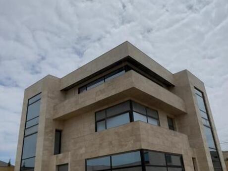 12 otaqlı həyət evi/bağ evi - Novxanı q. - 870 m²