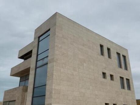 12 otaqlı həyət evi/bağ evi - Novxanı q. - 870 m²