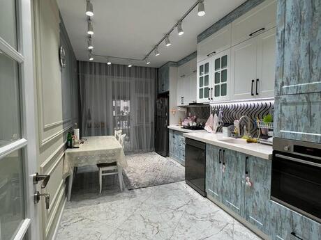 4 otaqlı yeni tikili - Əhmədli q. - 153 m²
