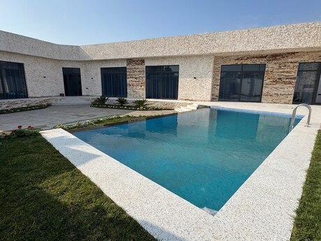 5 otaqlı həyət evi/bağ evi - Mərdəkan q. - 200 m²