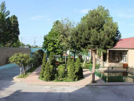 10 otaqlı həyət evi/bağ evi - Xırdalan - 700 m²