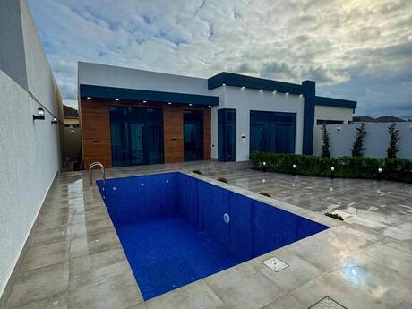 House with Garden, Villa For Sale