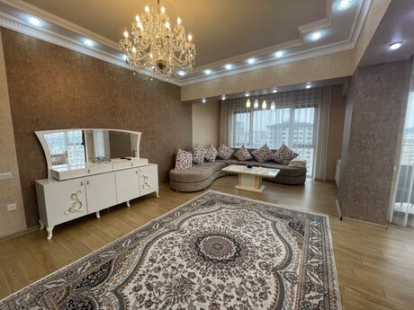 4-комн. новостройка - м. Шах Исмаил Хатаи - 181 м²