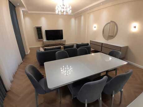Kirayə 3 otaqlı mənzil, 176 m², İzmir Residence: 3 200 ₼/ay 4