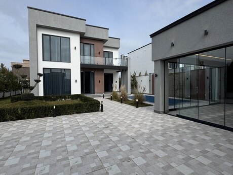 4 otaqlı həyət evi/bağ evi - Şüvəlan q. - 210 m²