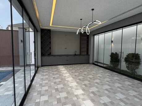 4 otaqlı həyət evi/bağ evi - Şüvəlan q. - 210 m²
