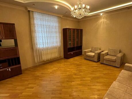 3 otaqlı mənzil, 140 m², İnşaatçılar: 365 000 ₼ 2
