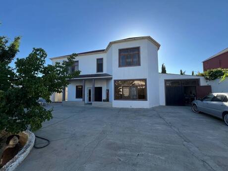 6 otaqlı həyət evi/bağ evi - Şüvəlan q. - 250 m²