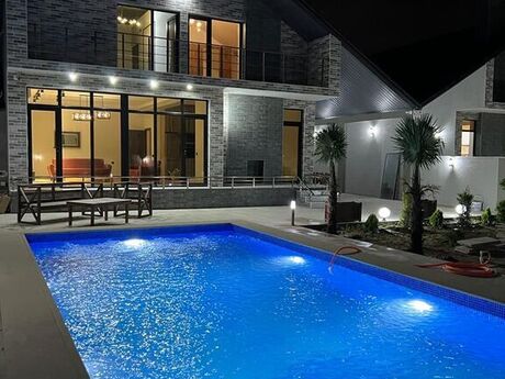 4 otaqlı həyət evi/bağ evi - Mərdəkan q. - 300 m²