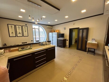 6 otaqlı mənzil, 401 m², 28 May: 1 700 000 ₼ 5