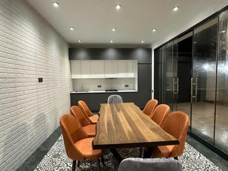 4 otaqlı həyət evi/bağ evi - Mərdəkan q. - 180 m²