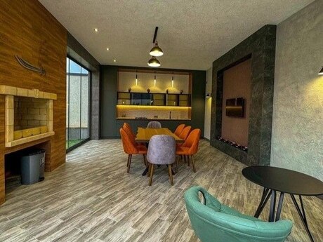 4 otaqlı həyət evi/bağ evi - Mərdəkan q. - 180 m²