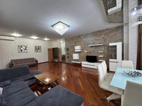 4 otaqlı yeni tikili - Sahil m. - 200 m²