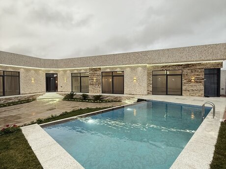 5 otaqlı həyət evi/bağ evi - Mərdəkan q. - 225 m²