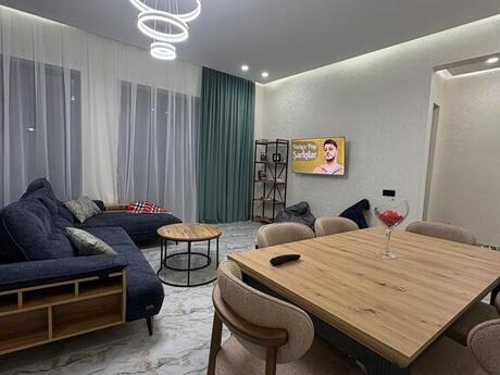 4 otaqlı həyət evi/bağ evi - Şüvəlan q. - 130 m²