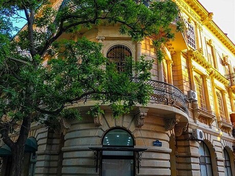 4 otaqlı köhnə tikili - Sahil m. - 200 m²