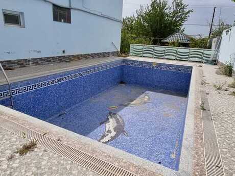 7 otaqlı həyət evi/bağ evi - Buzovna q. - 200 m²