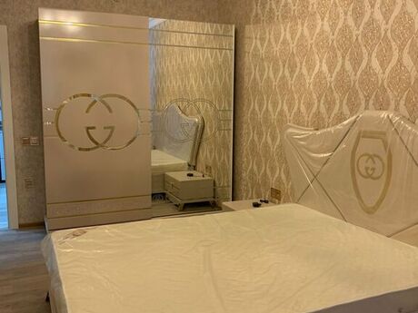 2-комн. новостройка - м. 8 ноября - 100 м²