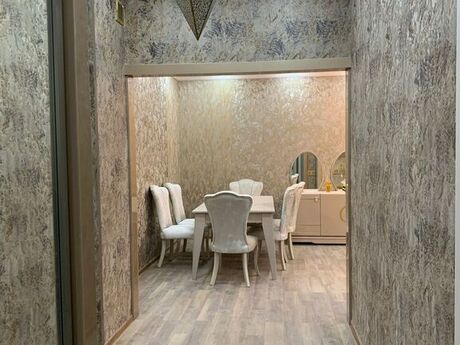 2-комн. новостройка - м. 8 ноября - 100 м²