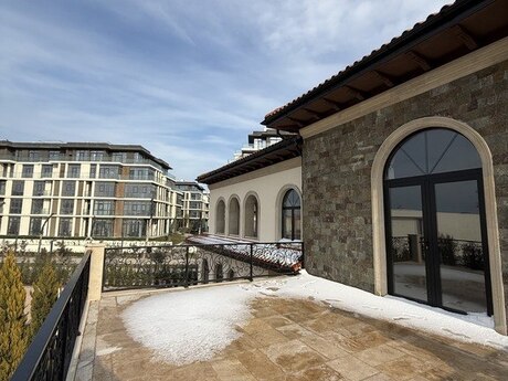 8-комн. дом/дача - пос. Sea Breeze - 550 м²