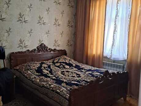 5 otaqlı həyət evi/bağ evi - Əmircan q. - 200 m²