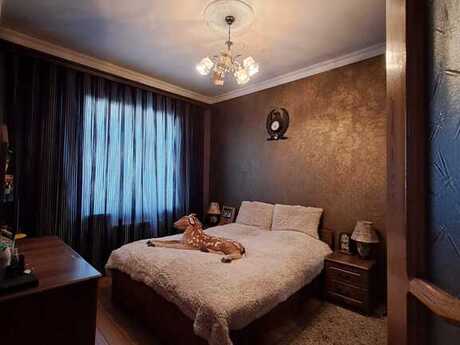 5 otaqlı həyət evi/bağ evi - Əmircan q. - 200 m²