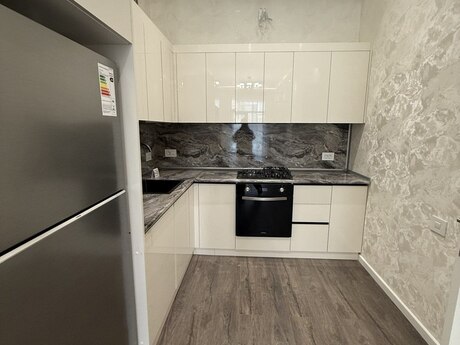 2-комн. новостройка - Насиминский  р. - 72 м²