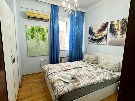 4 otaqlı mənzil, 176 m², Sahil: 700 000 ₼ 2