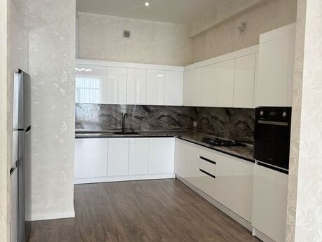 2-комн. новостройка - Насиминский  р. - 94.5 м²