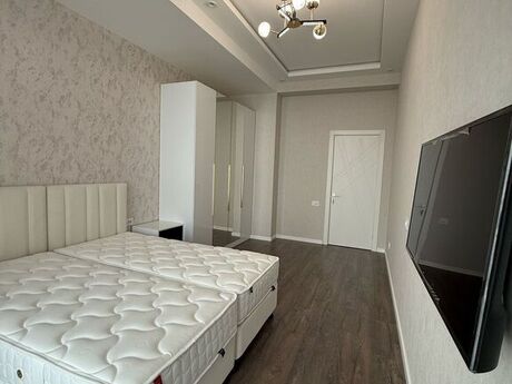 2-комн. новостройка - Насиминский  р. - 94.5 м²