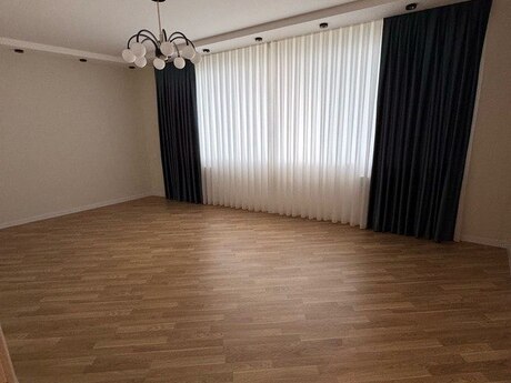 4 otaqlı yeni tikili - Bakıxanov q. - 134 m²