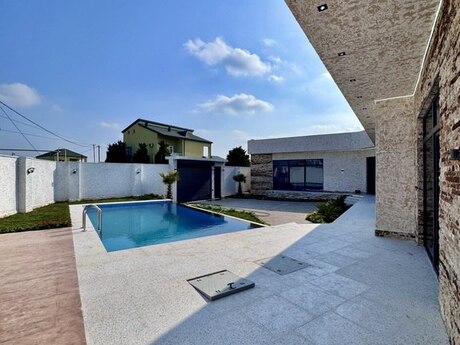 5 otaqlı həyət evi/bağ evi - Mərdəkan q. - 200 m²