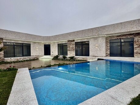 5 otaqlı həyət evi/bağ evi - Mərdəkan q. - 200 m²