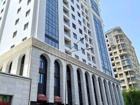 5 otaqlı yeni tikili - Bayıl q. - 205 m²
