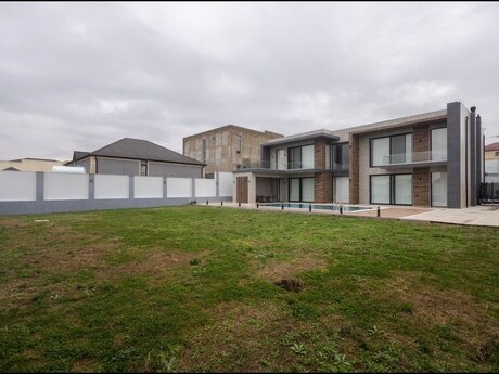6 otaqlı həyət evi/bağ evi - Mərdəkan q. - 580 m²