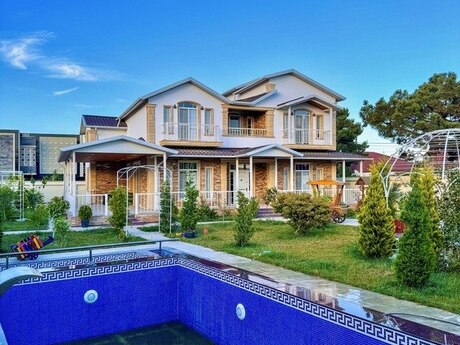6 otaqlı həyət evi/bağ evi - Mərdəkan q. - 300 m²