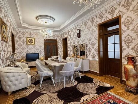 10 otaqlı həyət evi/bağ evi - Nəsimi m. - 550 m²