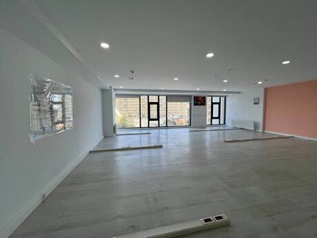 20-комн. офис - м. Шах Исмаил Хатаи - 1200 м²