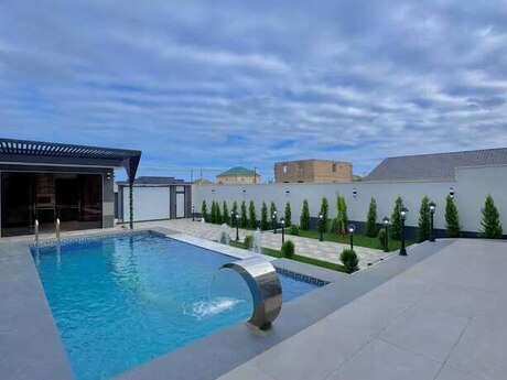 4 otaqlı həyət evi/bağ evi - Mərdəkan q. - 220 m²